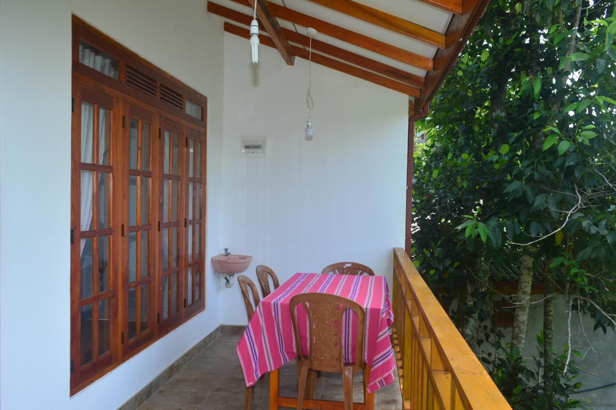 Racy Nature Cottage Ella Exterior photo